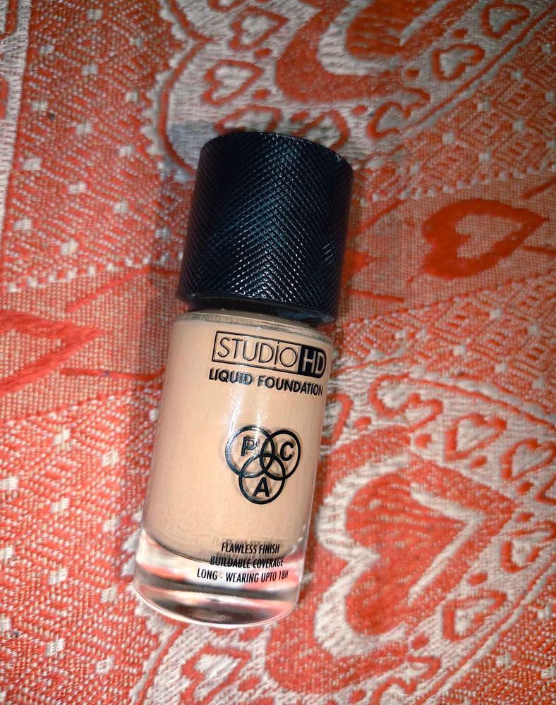 Studio HD Liquid Foundation