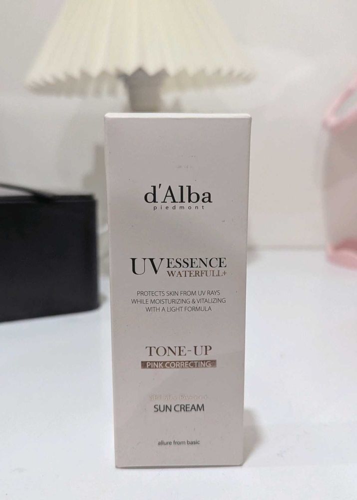D'Alba UV Essence Waterfull Sun Cream