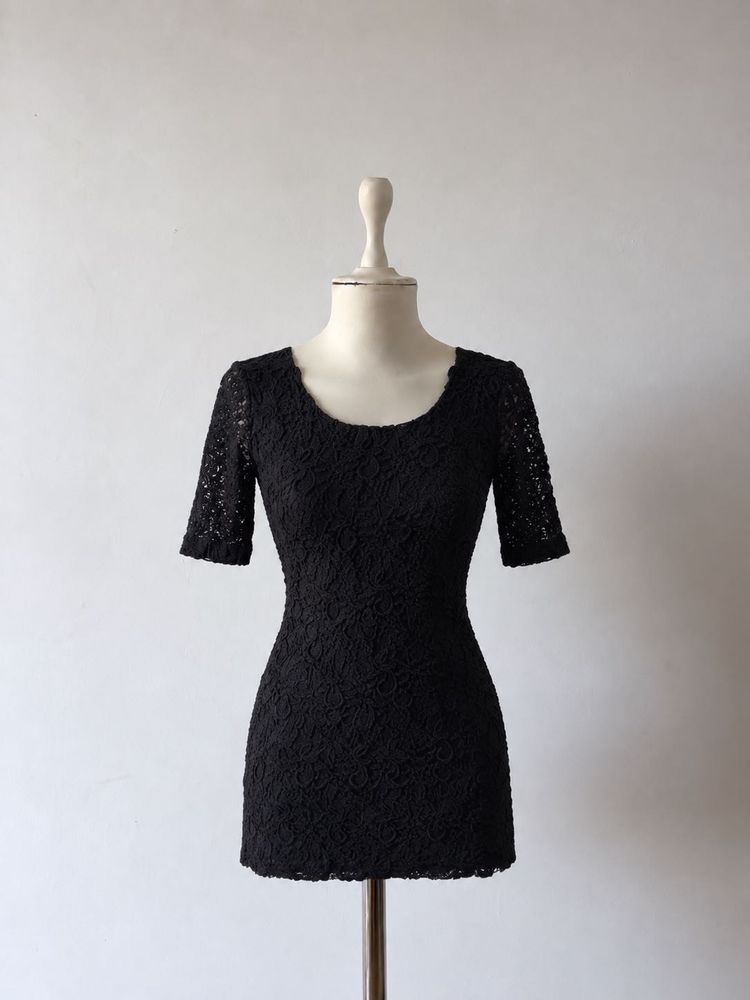 Elegant Black Lace Dress