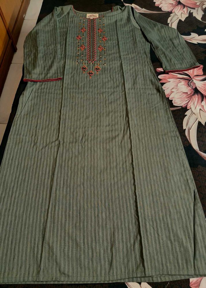Elegant Striped Kurta with Embroidery