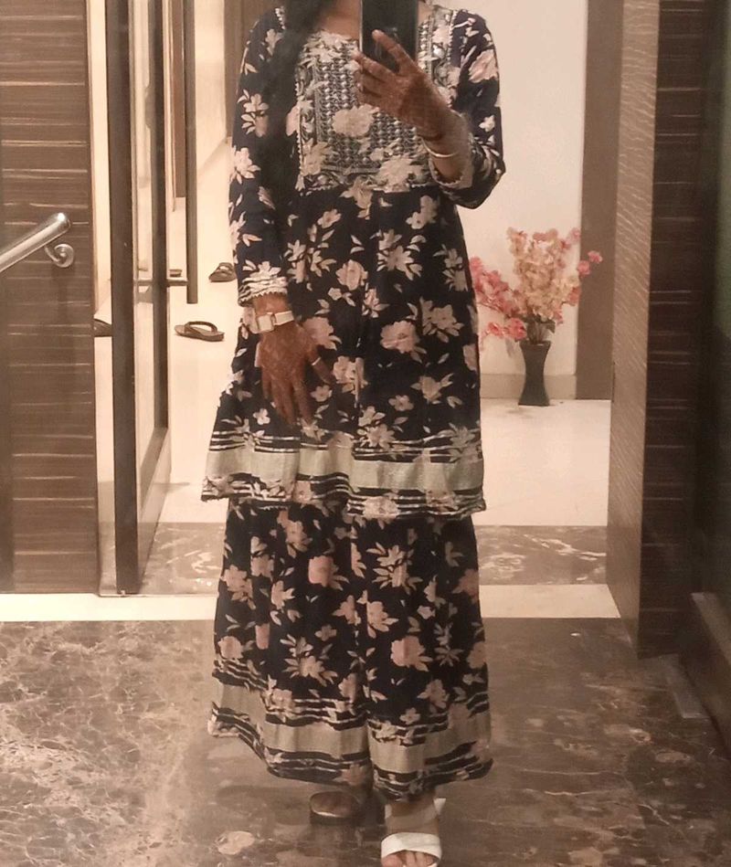 Elegant Floral Print Kurta Set