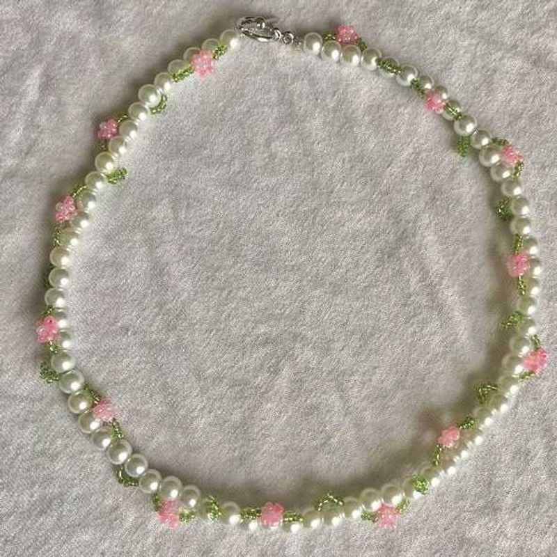 Pearl Flower Beaded Necklace🕊️