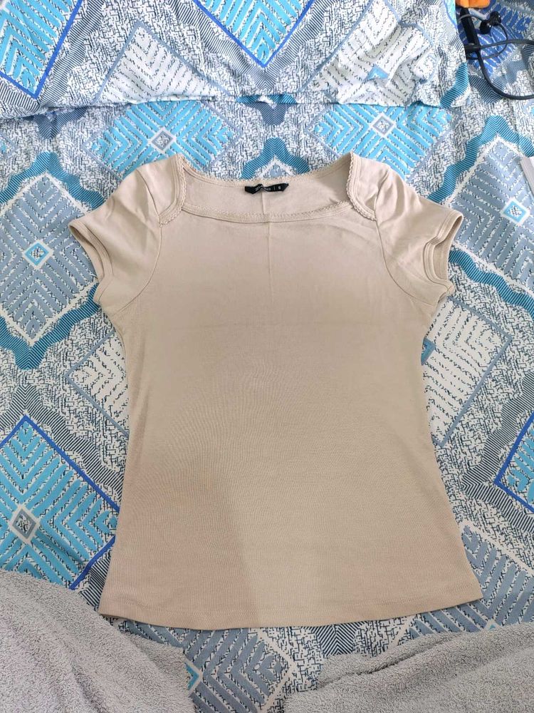 Chic Beige T-Shirt