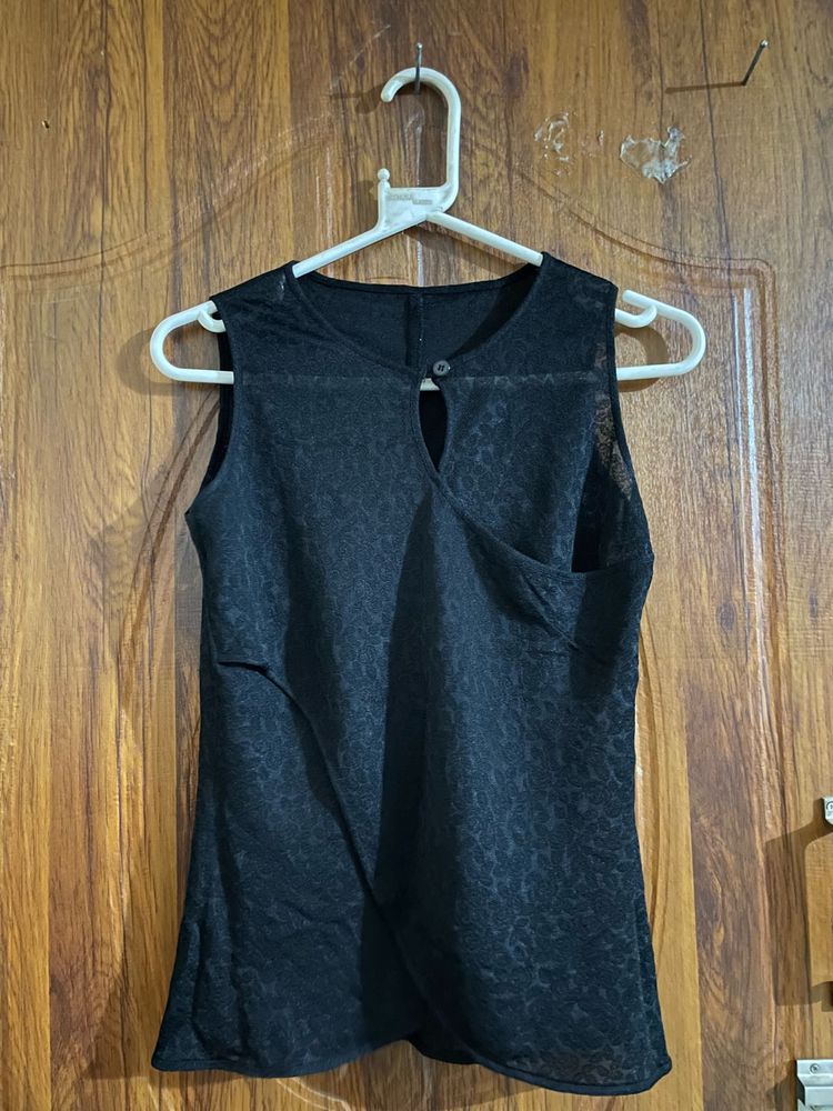 Chic Black Sleeveless Textured Top