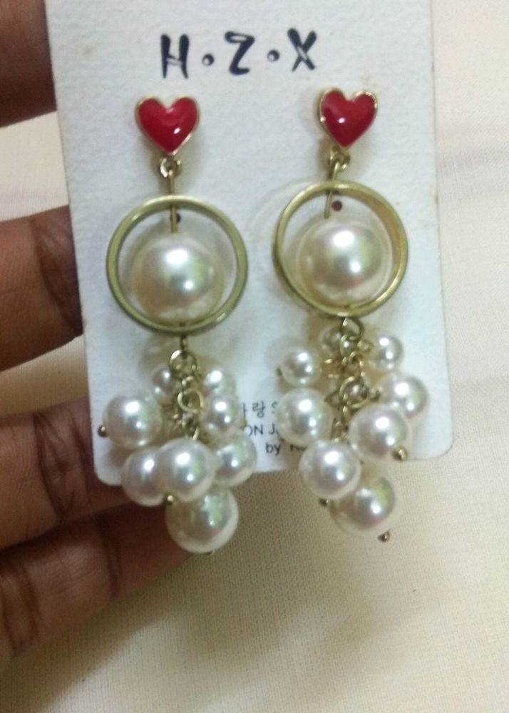 White Pearl earring