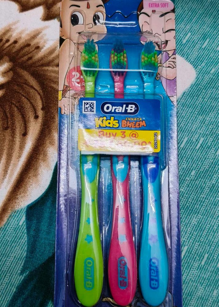 Oral-B Kids Toothbrush Set