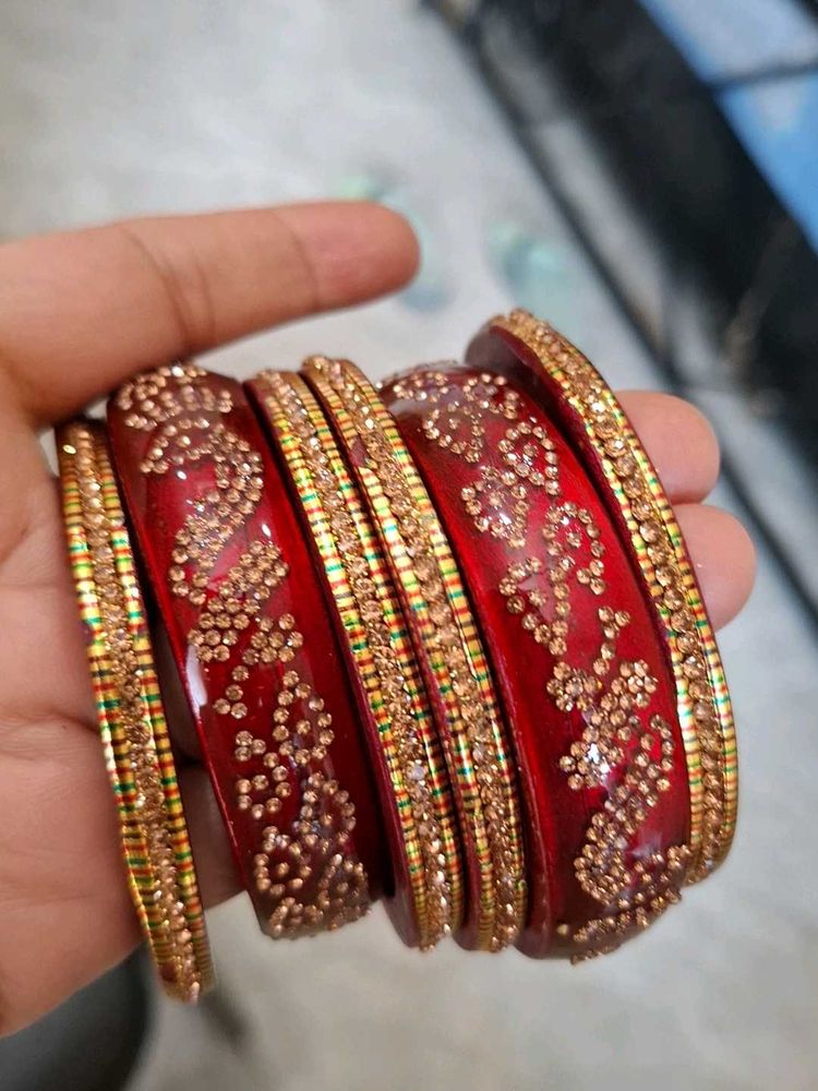 Exquisite Lakh  maroon &amp; Gold Bangles Set
