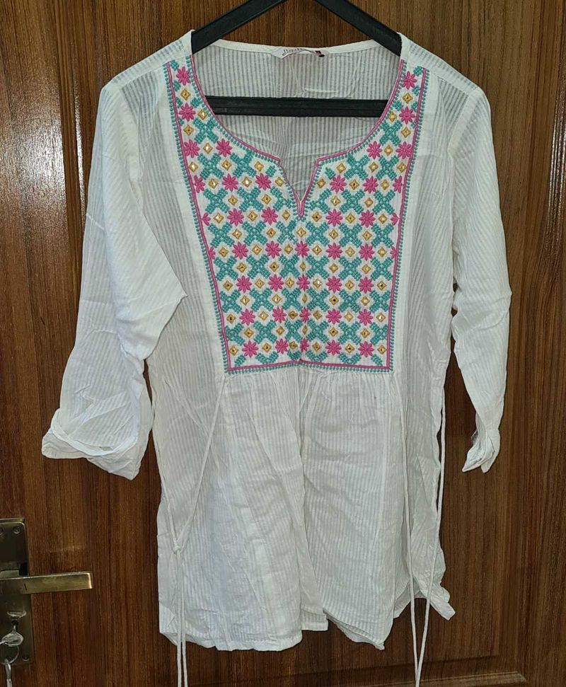 Embroidered White Kurta