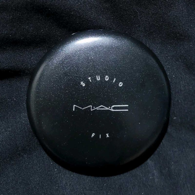 MAC Studio Fix Powder Plus Foundation