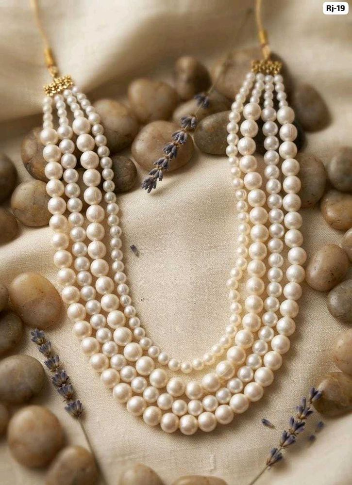 Elegant Multi-Strand Pearl Necklace