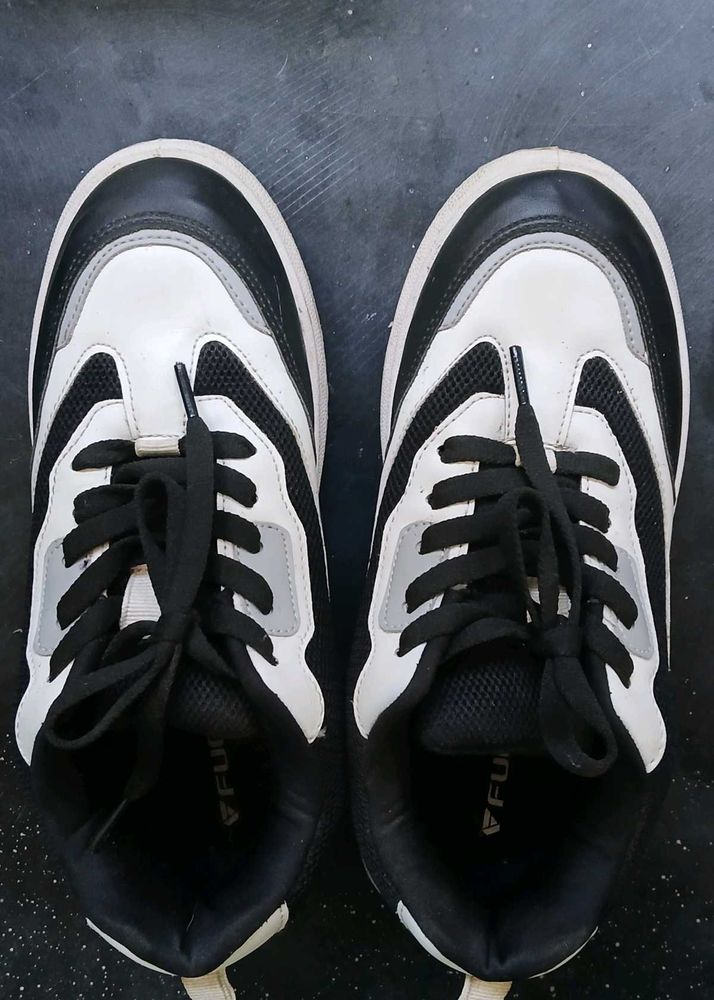 Stylish Black &amp; White Chunky Sneakers