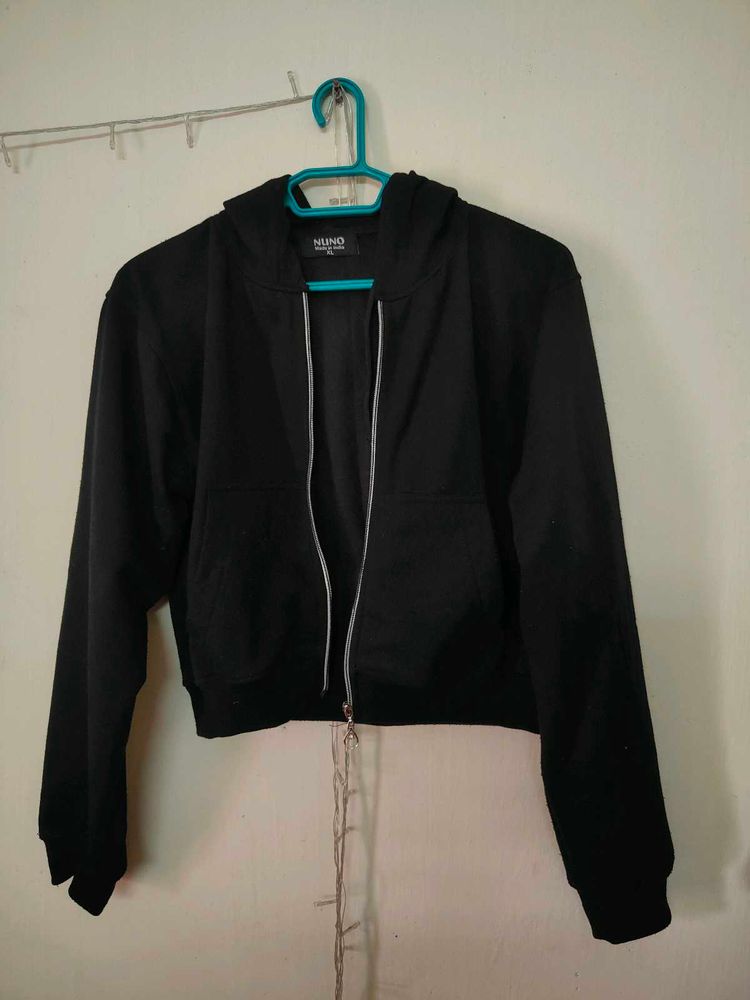Black Cropped Hoodie - NUON