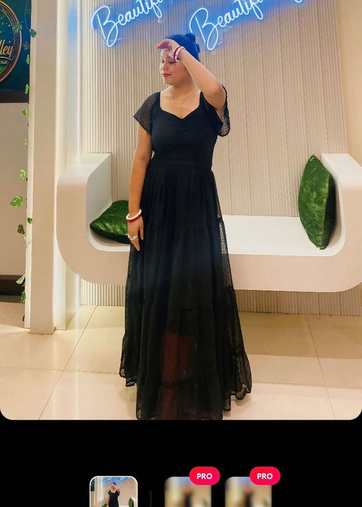 Elegant Black Maxi Dress