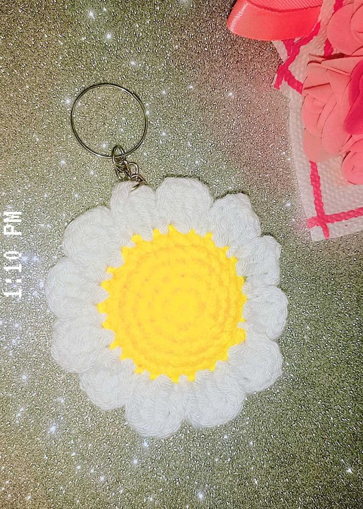 Crocheted Daisy Keychain