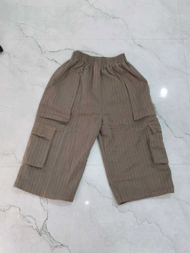 Striped Cargo Cropped Pants  5 pockets