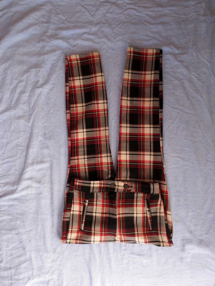 SALE!🎉 H&amp;M Plaid Pants