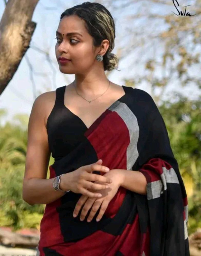 Elegant Black &amp; Red Saree