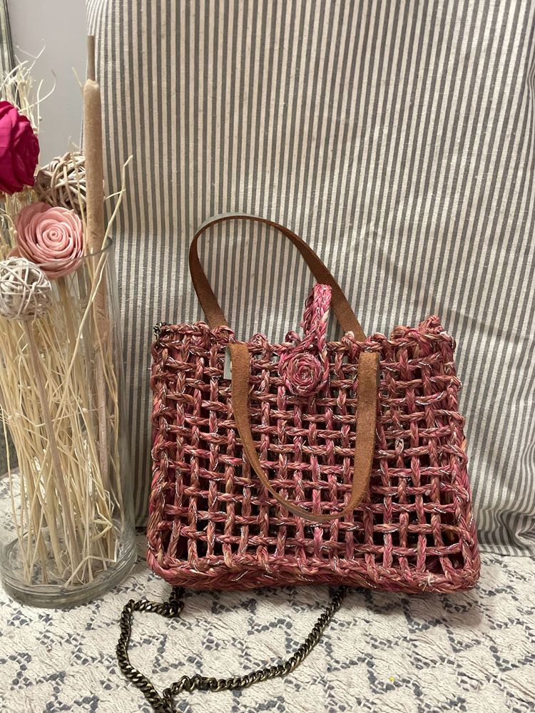 Chic Woven Handbag with Chain Strap