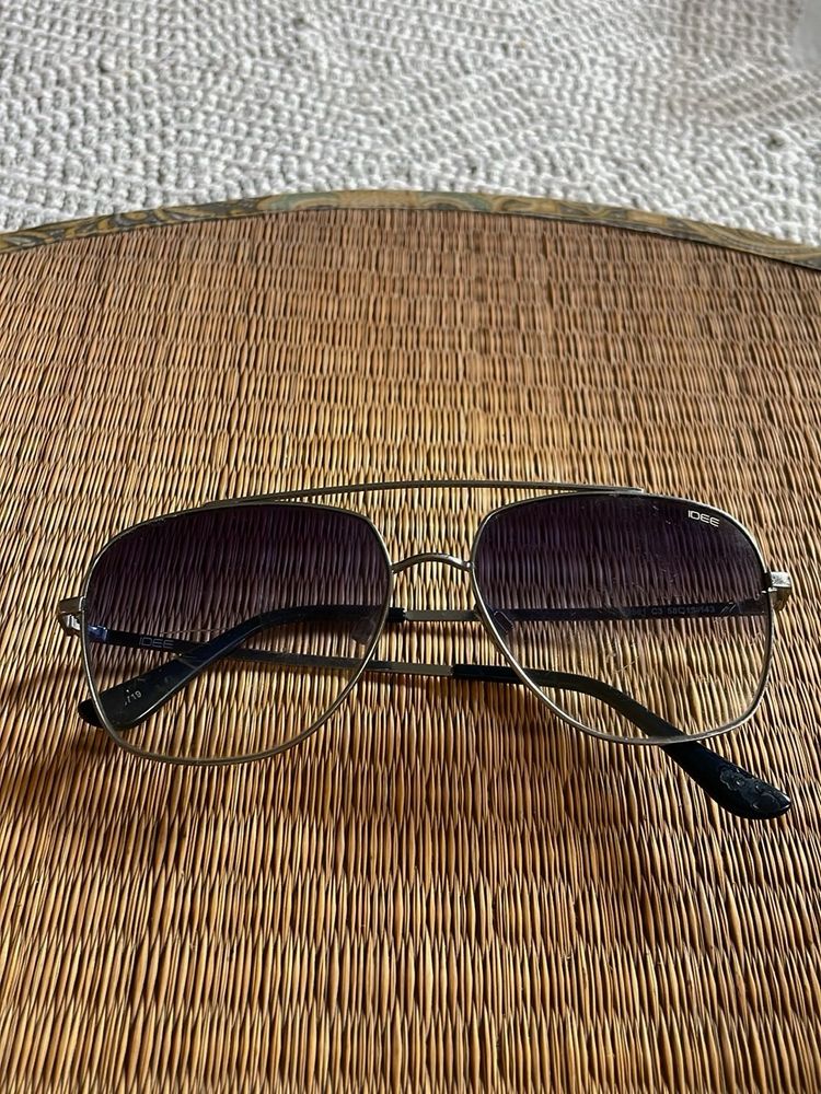 Stylish Aviator Sunglasses