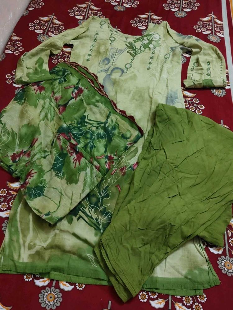 Pakistani lawn suit