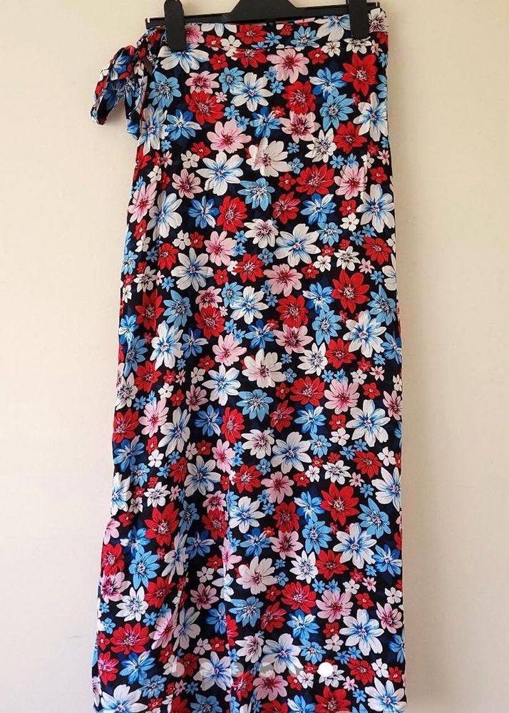 H&amp;M Divided floral wrap around skirt