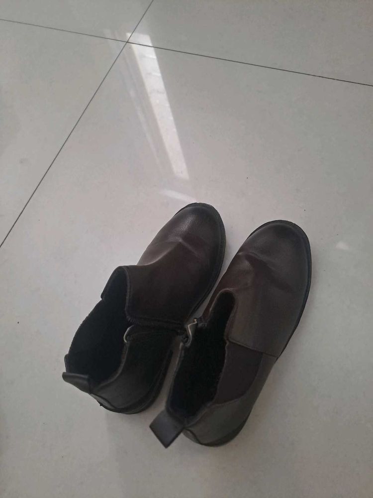 Stylish Dark Brown Ankle Boots