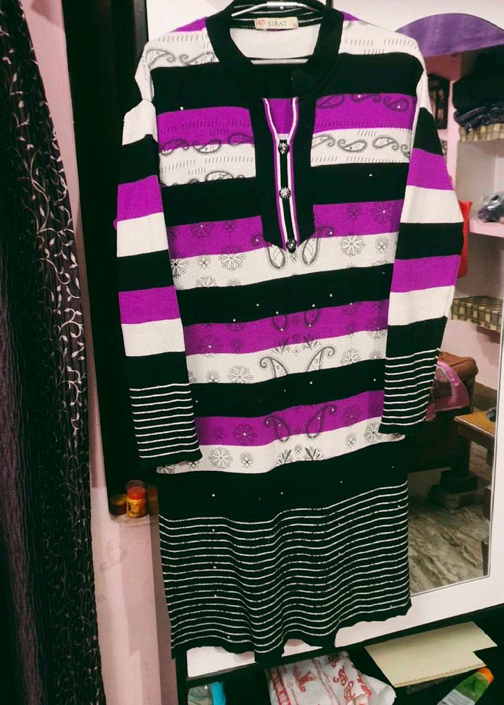 Stylish Striped Knit Kurti