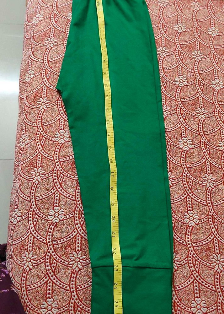 Vibrant Green leggings with T shirt