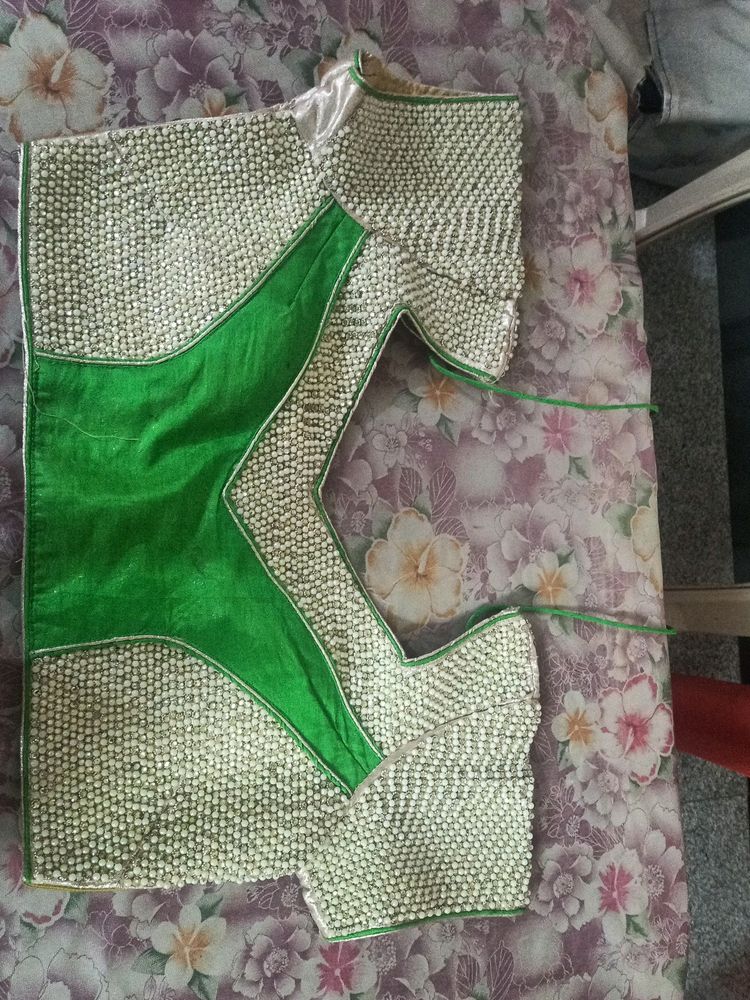 Green moti work heavy blouse💚
