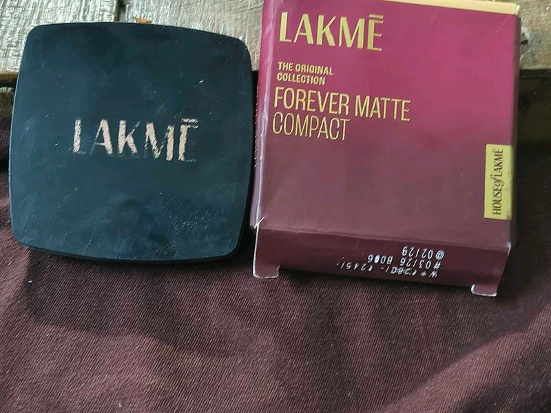 Lakme matte compact new  condition no coin