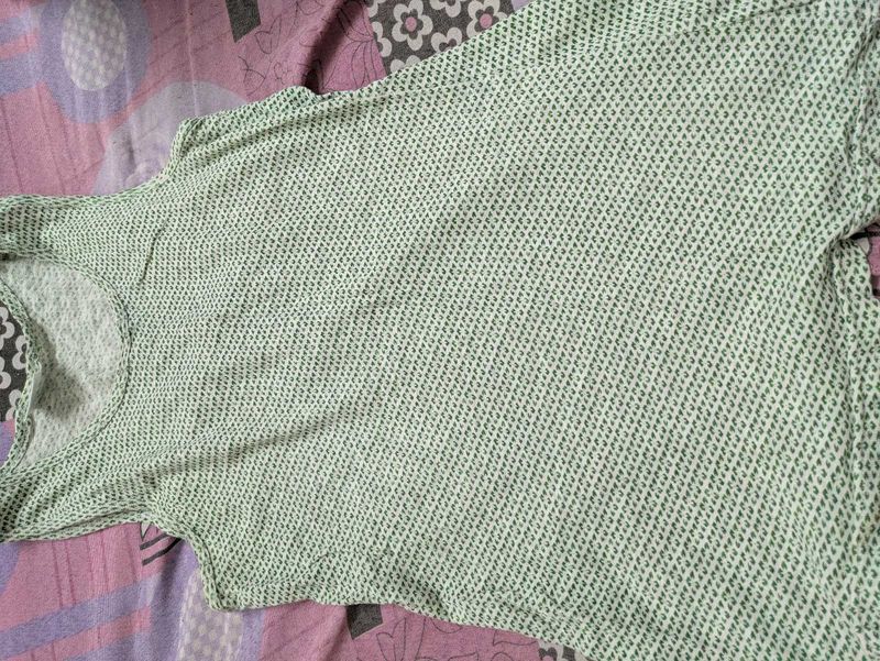 Lightweight Patterned Crew Neck Top