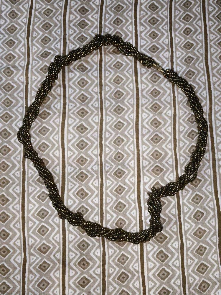 Twisted Bead Necklace