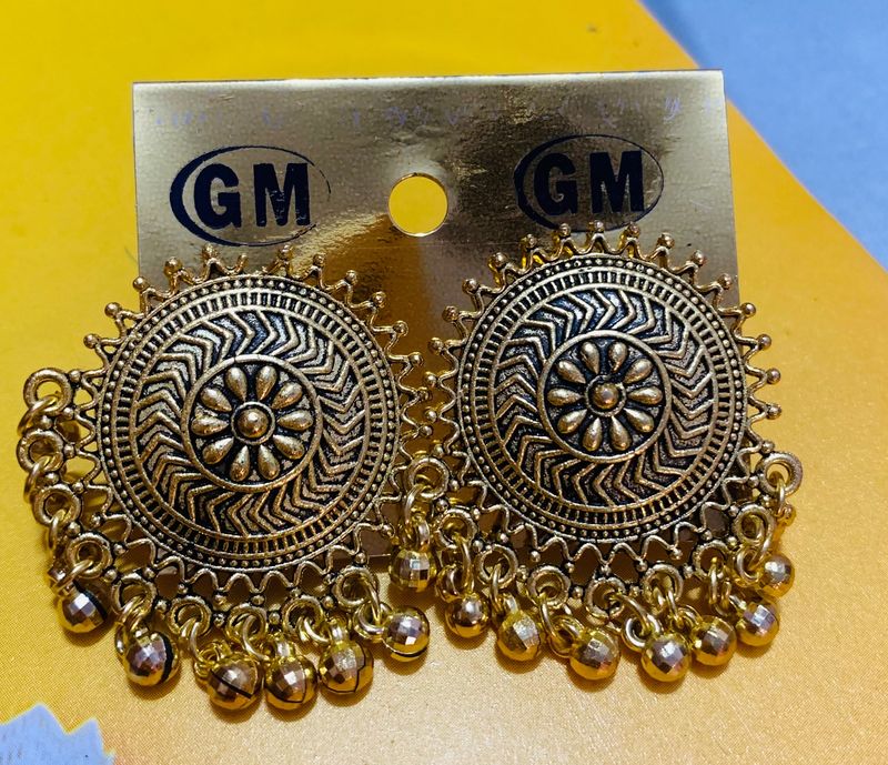New Matte golden earring