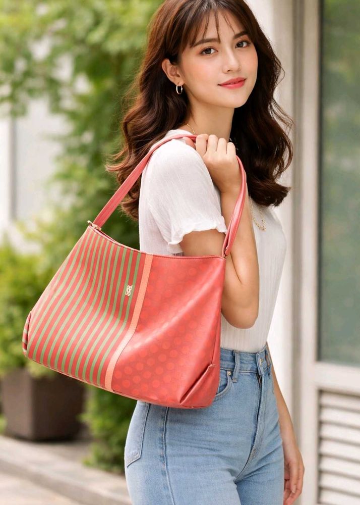 Stylish Striped Shoulder Handbag