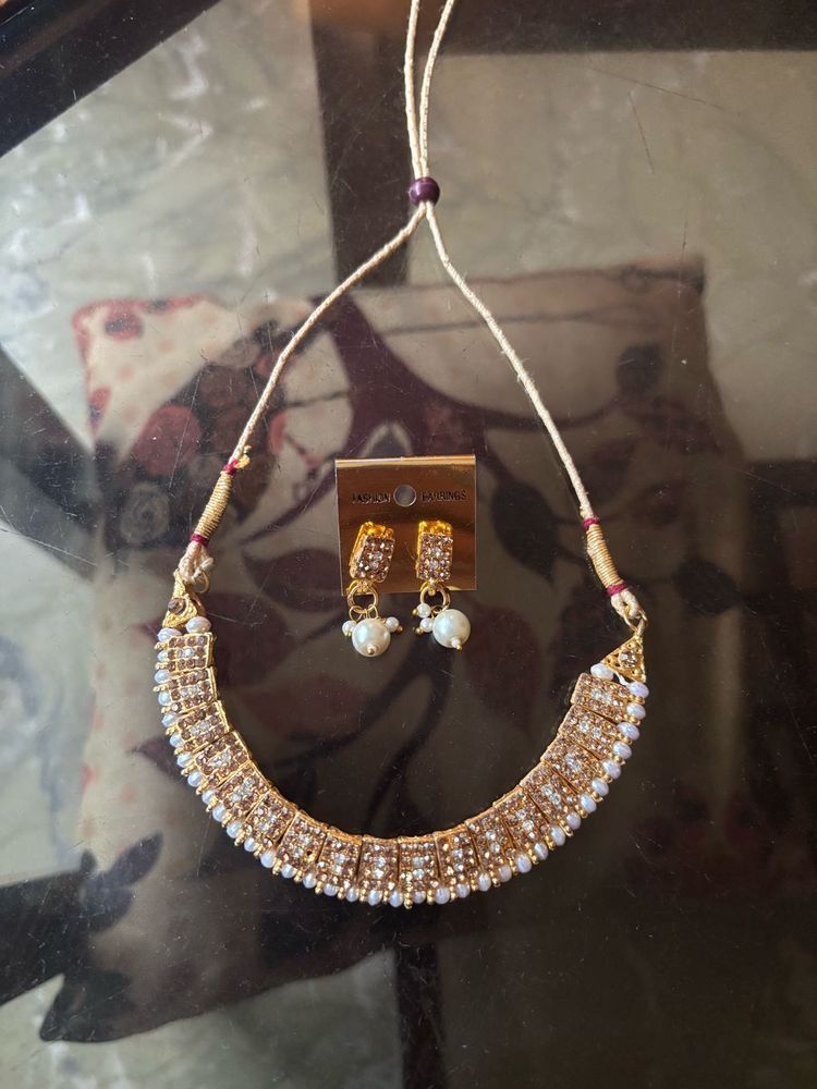 Elegant Necklace &amp; Earrings Set