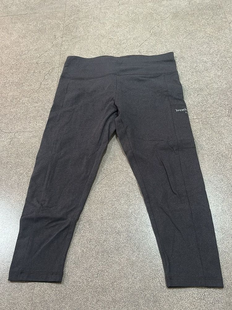 Comfortable Charcoal Grey Capri Leggings