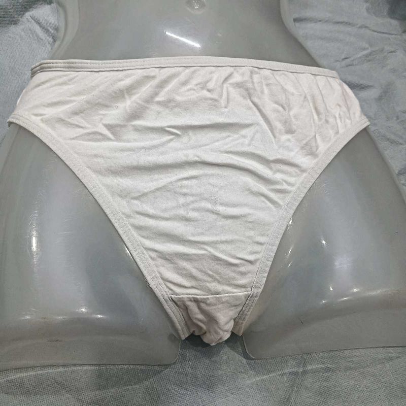 Comfortable 😍White Briefs