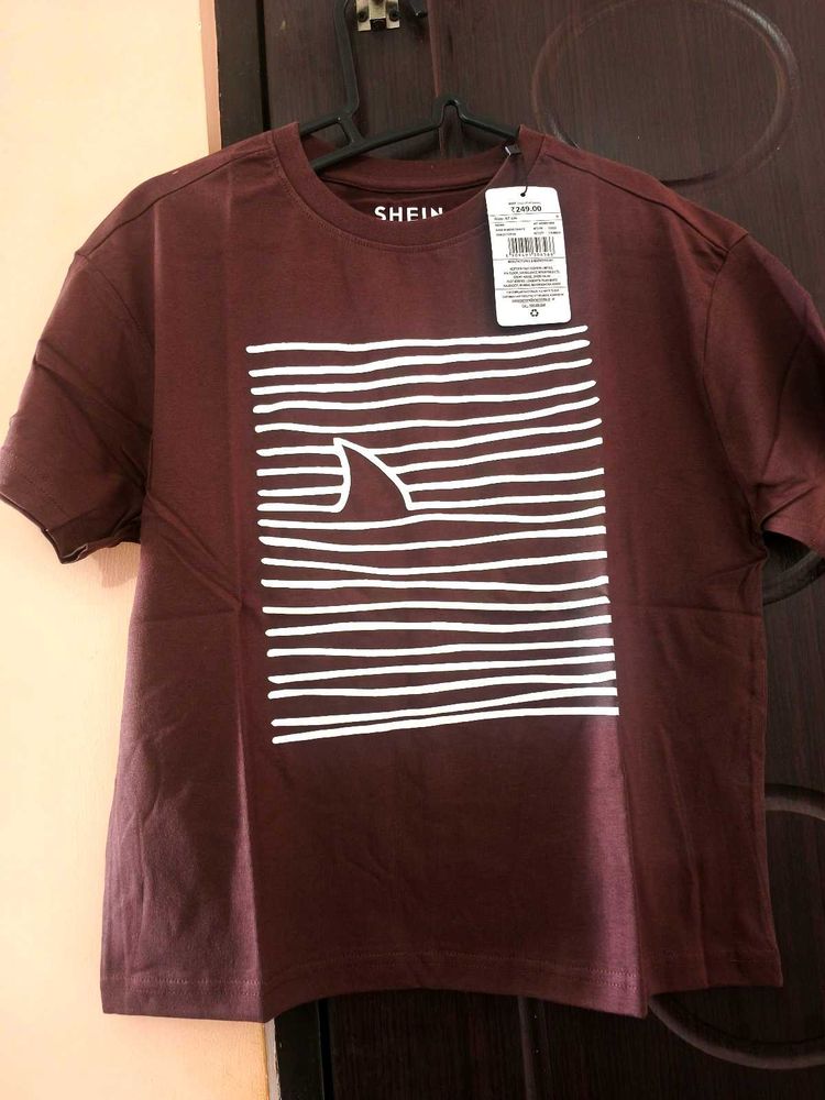 Maroon Graphic Print T-Shirt
