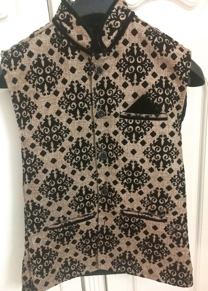 Vase Coat