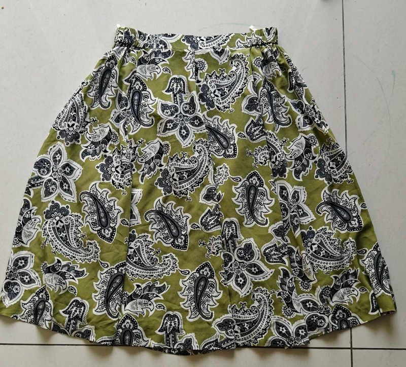 mini skirt