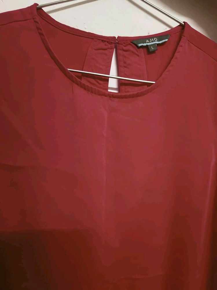 women's top