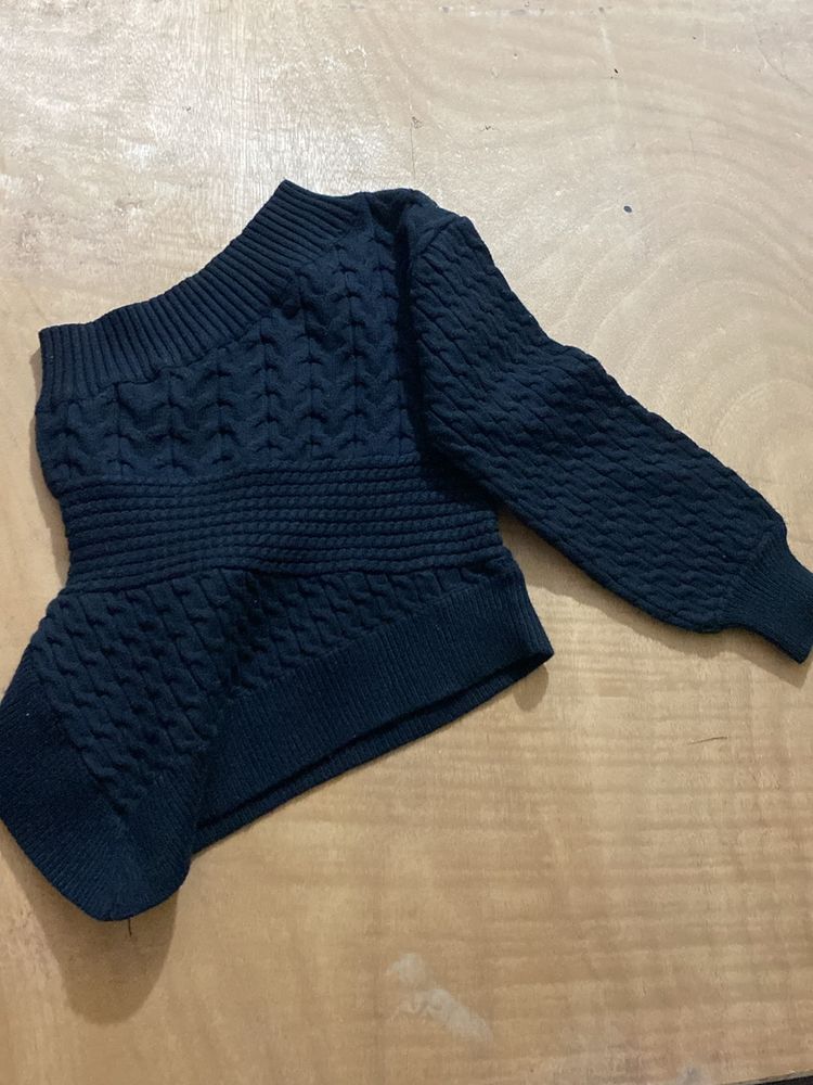 One Sholder Sweater