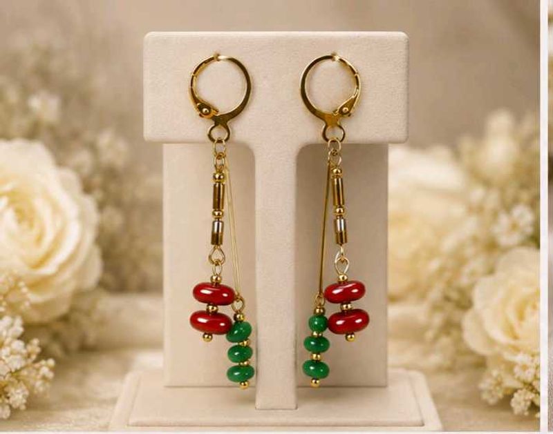 Handmade  Red &amp; Green Beaded Dangle Earring