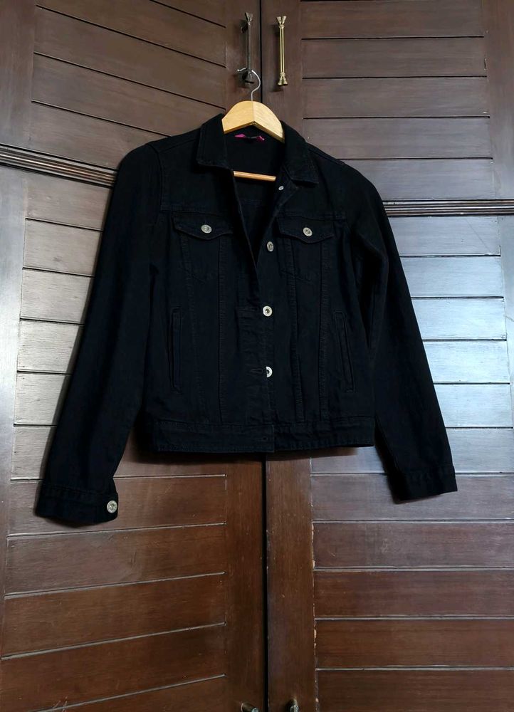 Ginger Classic Black Denim Jacket