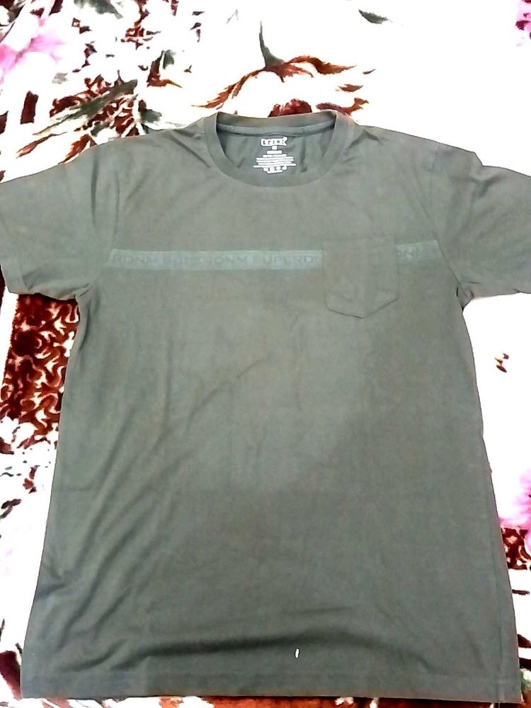 boys t shirt