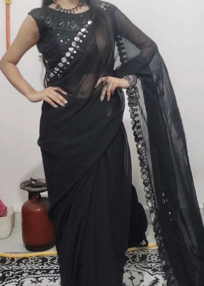 Elegant Black Saree without blouse