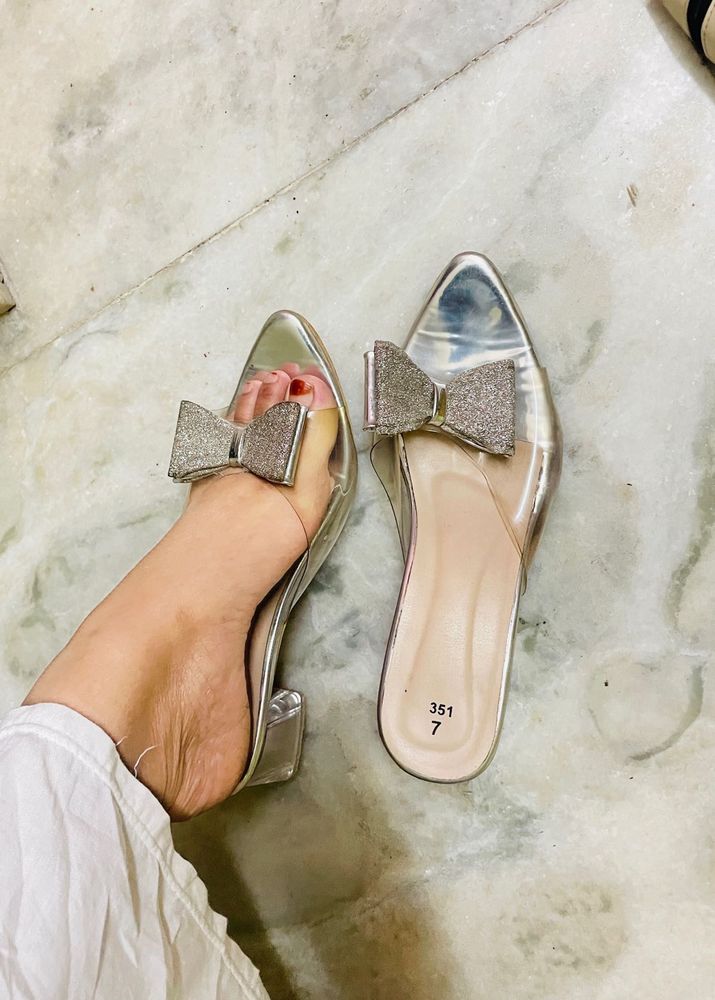 Silver Glittery Bow Detail Clear Heels🤍