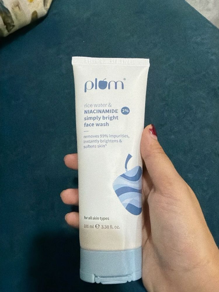 Plum Rice Water &amp; Niacinamide Face Wash