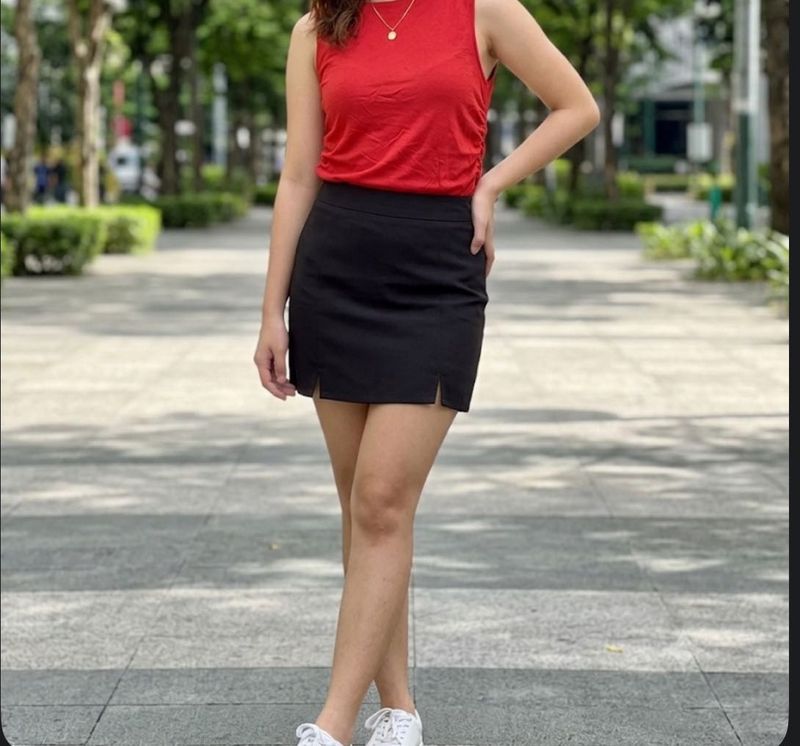 Chic Black Mini Skirt with Slits