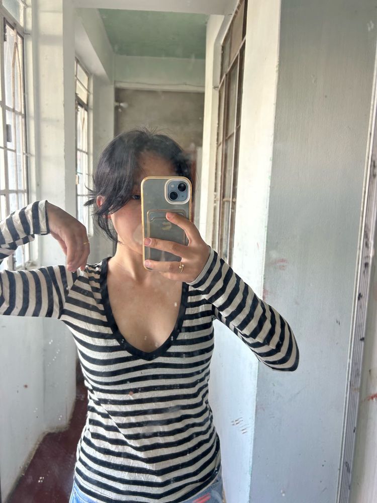 Striped Long Sleeve V-Neck Top